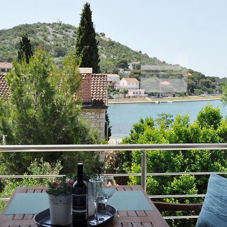 Anemos Apartman Apartment Tisno Bagian luar foto