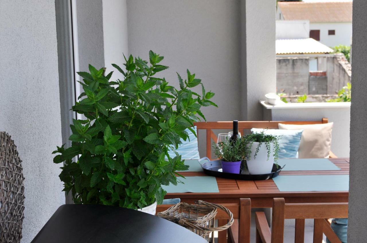 Anemos Apartman Apartment Tisno Bagian luar foto